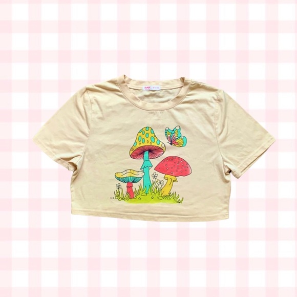 3 ROMWE Graphic Cropped Tees - Picture 5 of 11